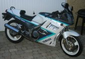 1990 Yamaha FZ 750 photo